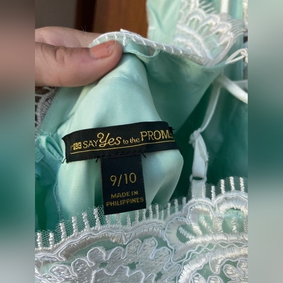 Say Yes to Prom Pastel Blue Mint Lace Dress Size 9/10 - Picture 2 of 6